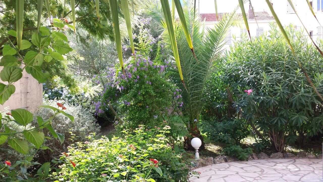 Central Avec Jardin كان المظهر الخارجي الصورة
